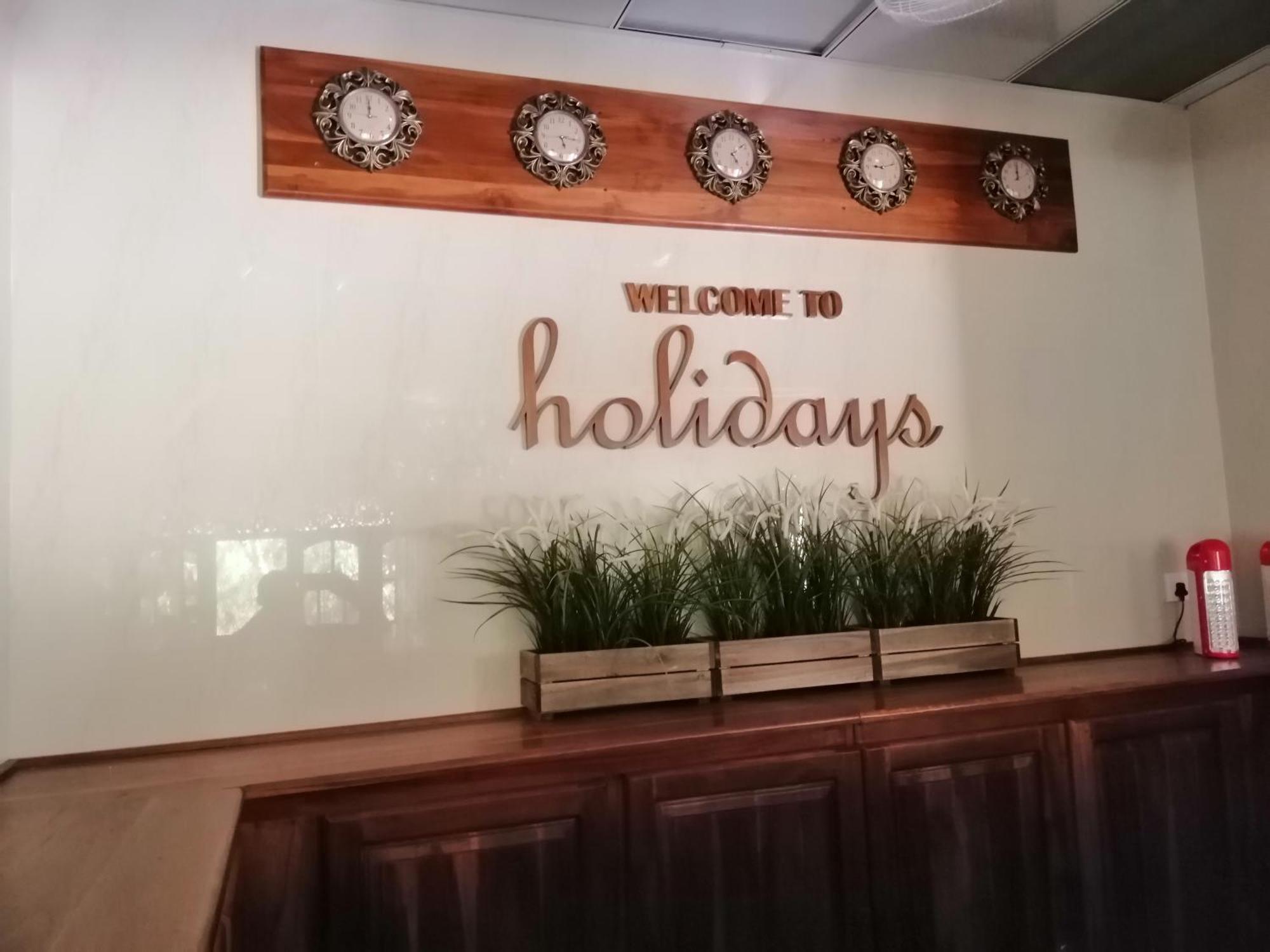 Holidays Hotel Nainamadama Екстер'єр фото