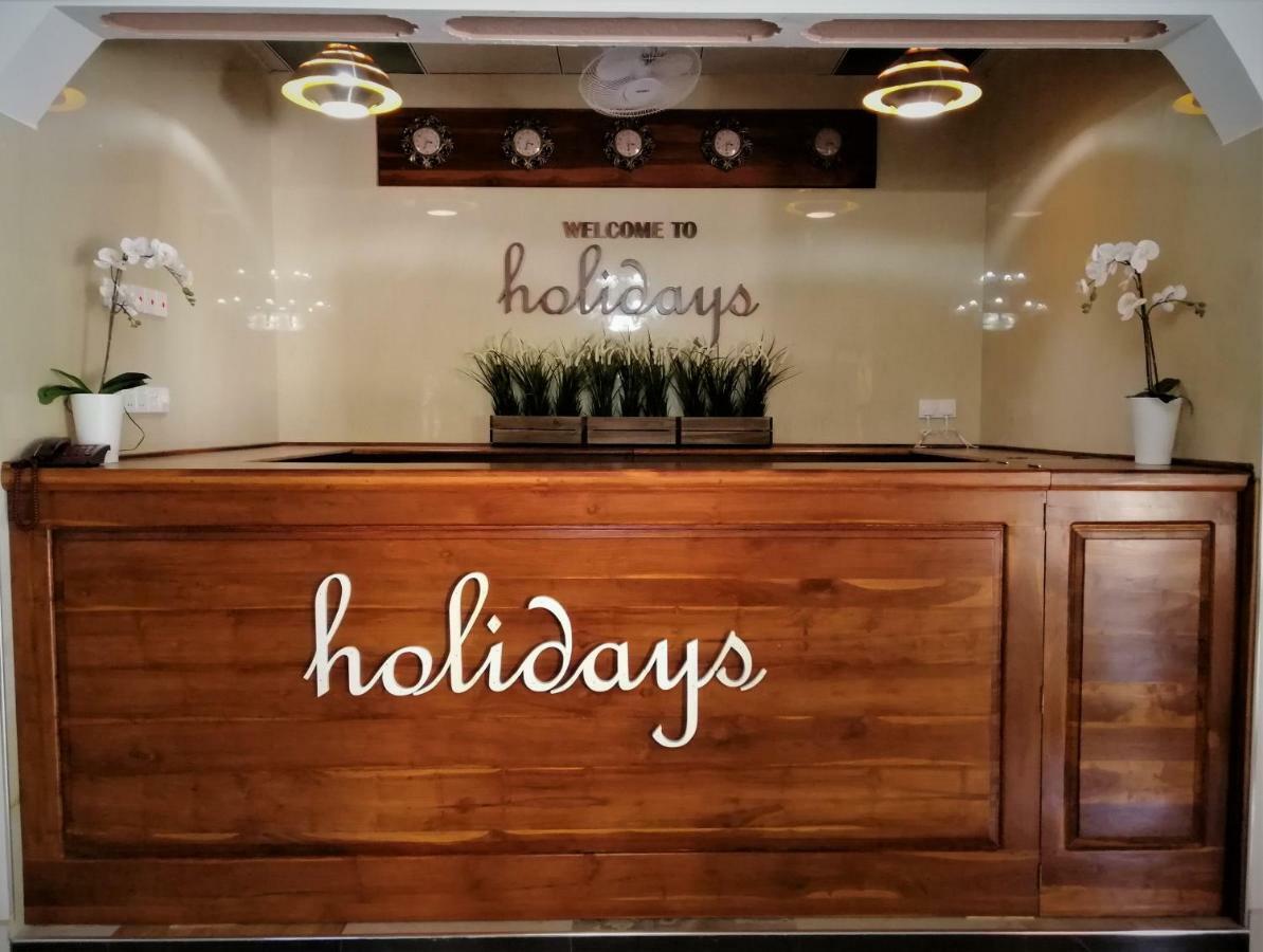 Holidays Hotel Nainamadama Екстер'єр фото